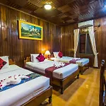 Neak Pean Hotel - Wooden House