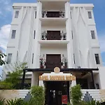 Ravel Boutique Hotel