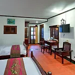 Suryavara Residence Hotel