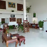 Overflow Guesthouse
