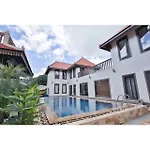 Angkor Diamond Pool Villa