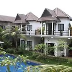 S.R Sofia Villa Hotel