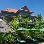 3 Monkeys Villa - Gay Hotel