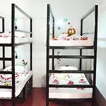 Kafu Hostel & Pool
