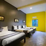 White Rabbit Hostel Siem Reap (Adults Only)