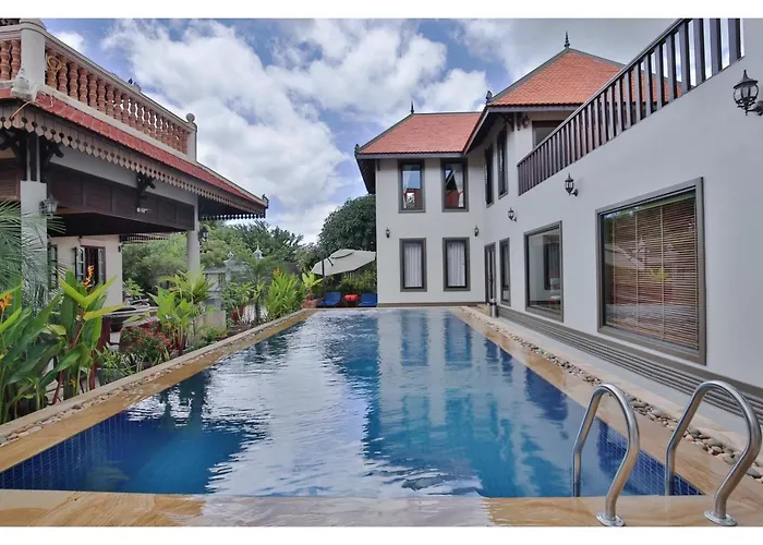 Angkor Diamond Pool Villa