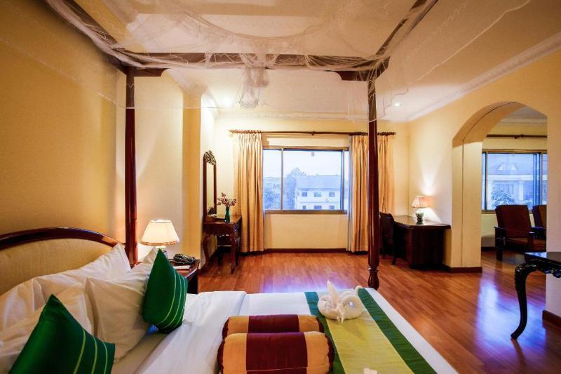Hotel Angkor 4*