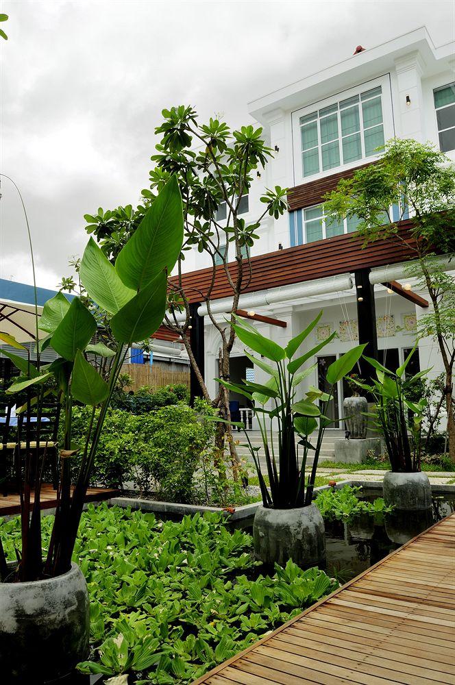 The Frangipani Ii 4*