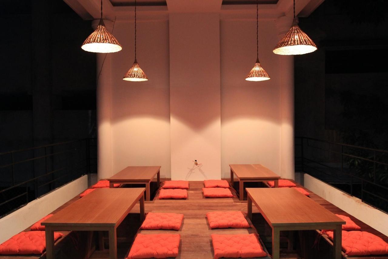 Ashia & Lounge