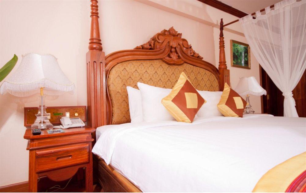 Phum Khmer Angkor Hotel 4*