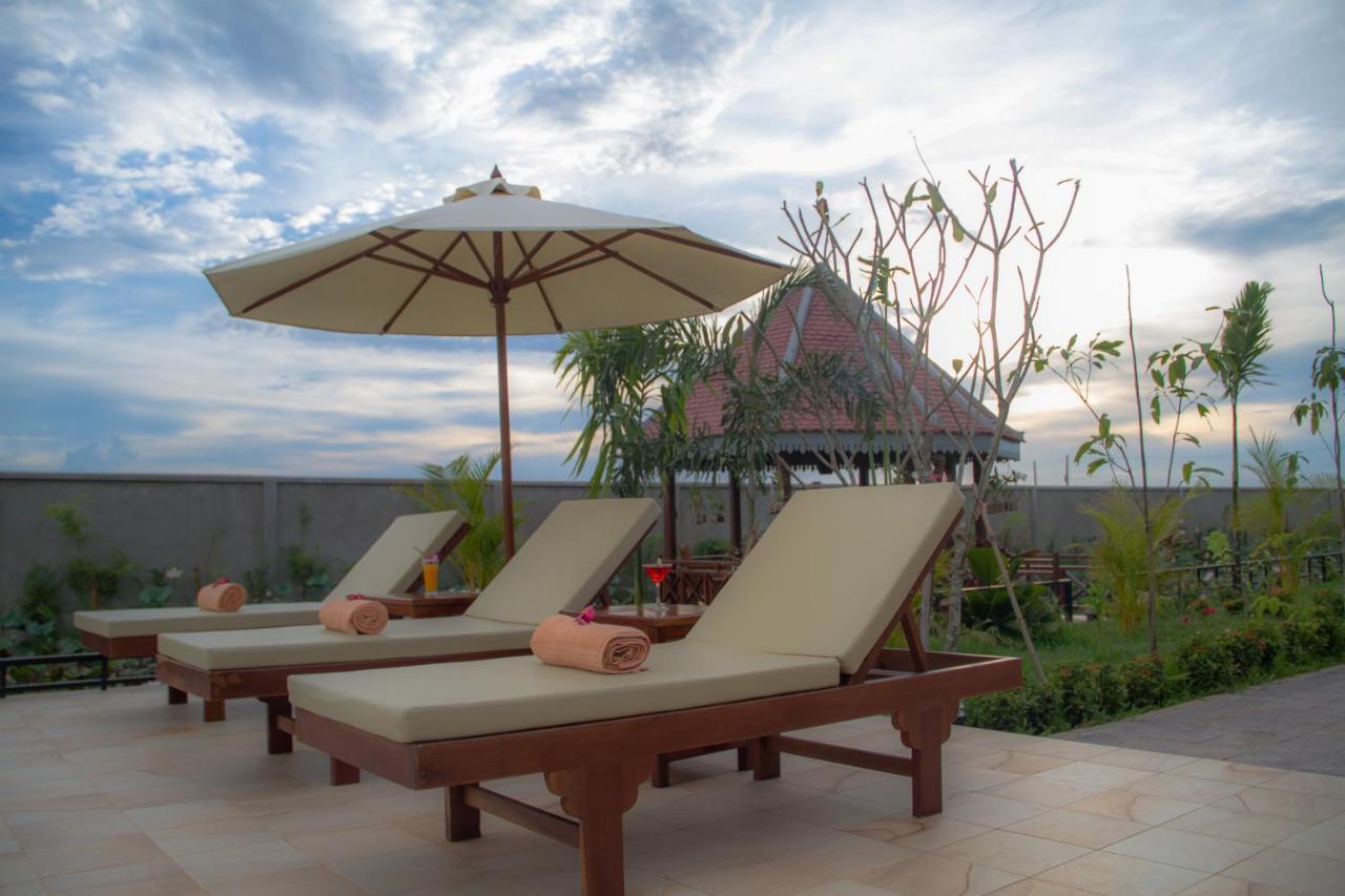 Ry's Lotus D'angkor 3*