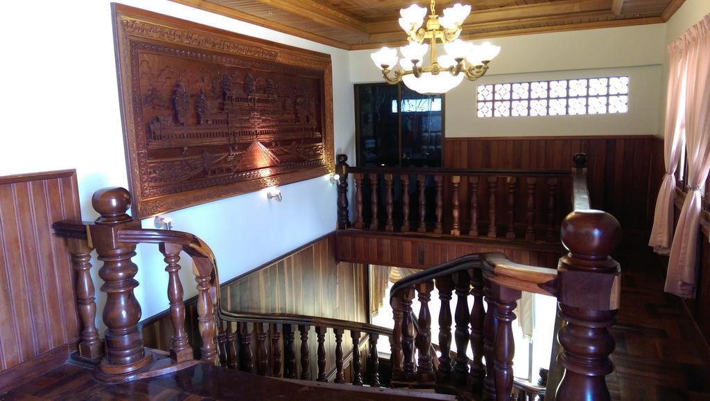 Hotel Wooden Angkor