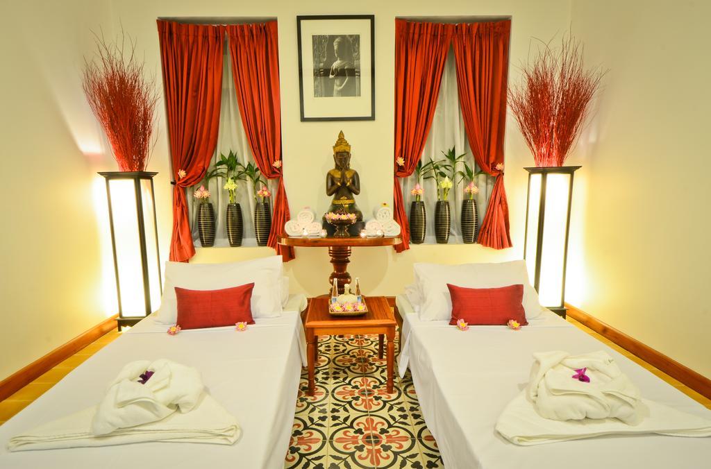 Royal Crown & Hotel