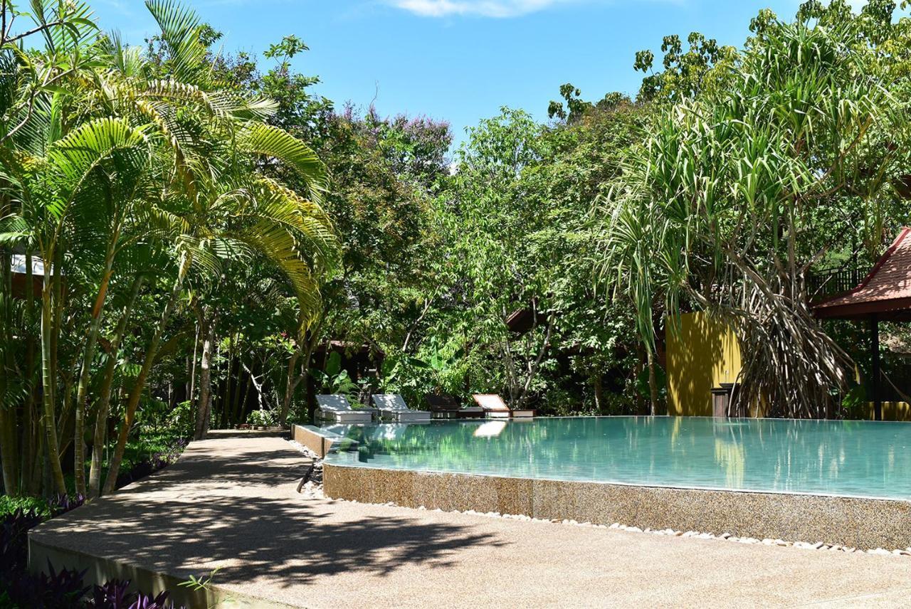 Palm Village & Resort 4*