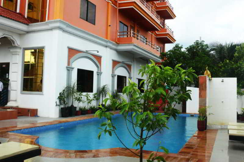 Mae Yu Lim Boutique