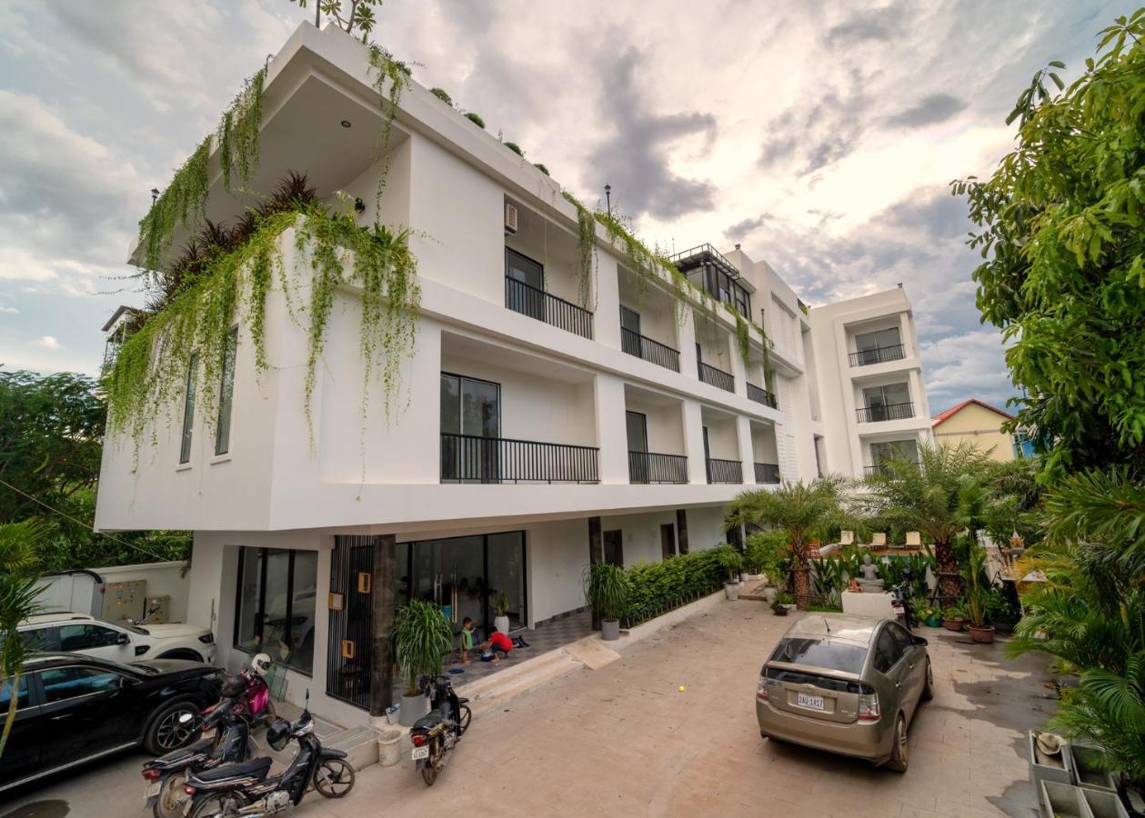 Hotel Lh 752 3*