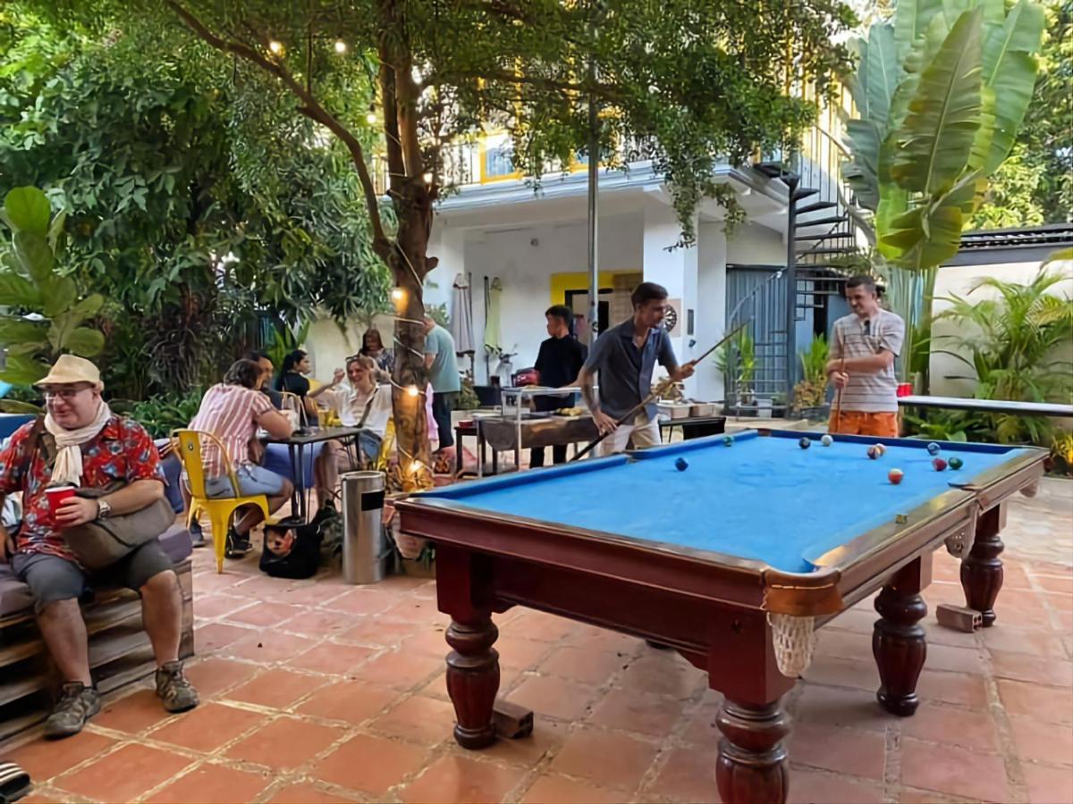 Hostel Revolution Siem Reap