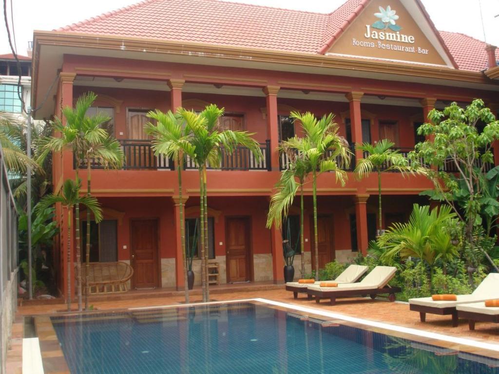 Jasmine Family Bed & Breakfast 2*