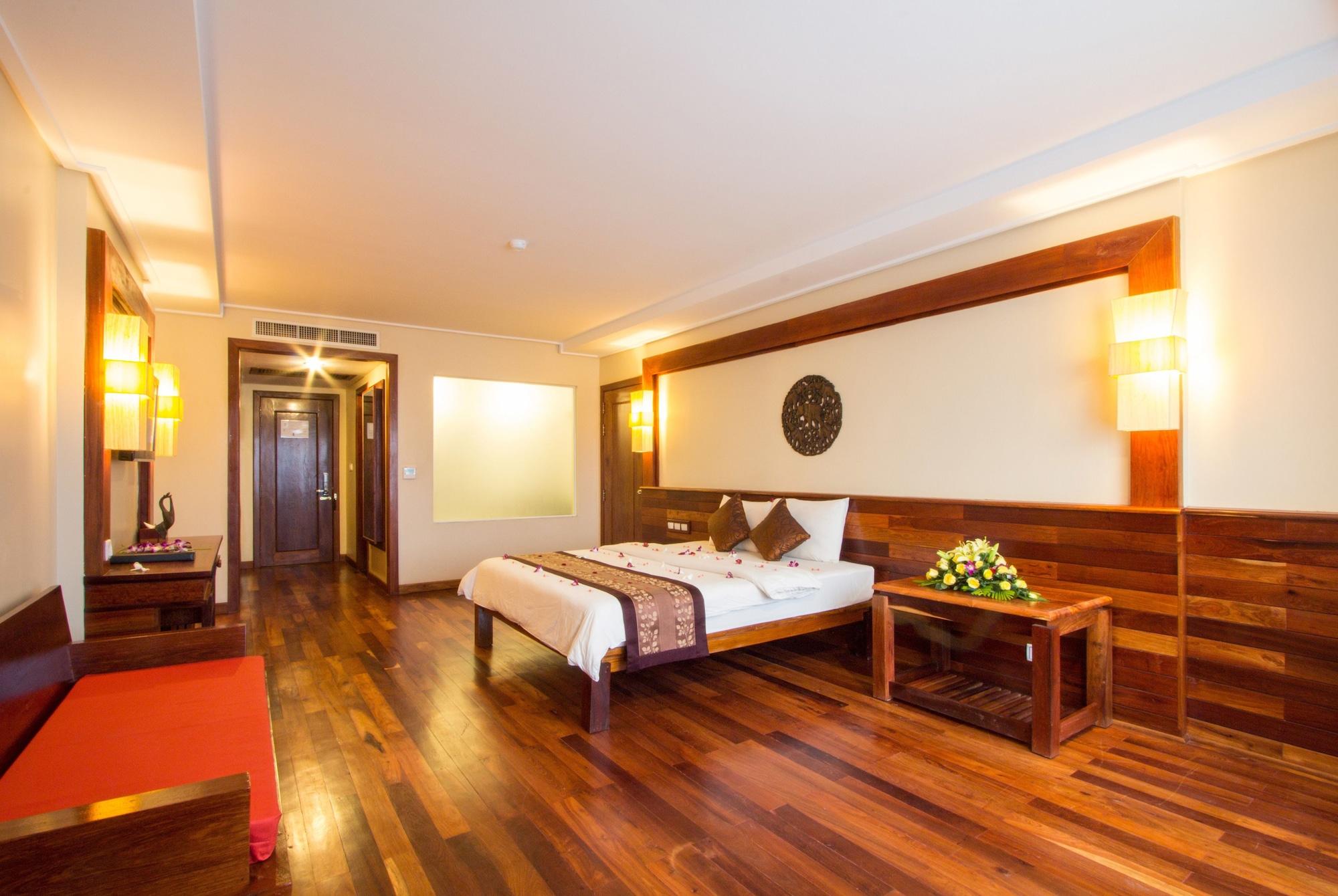 Royal Empire Premium Hotel