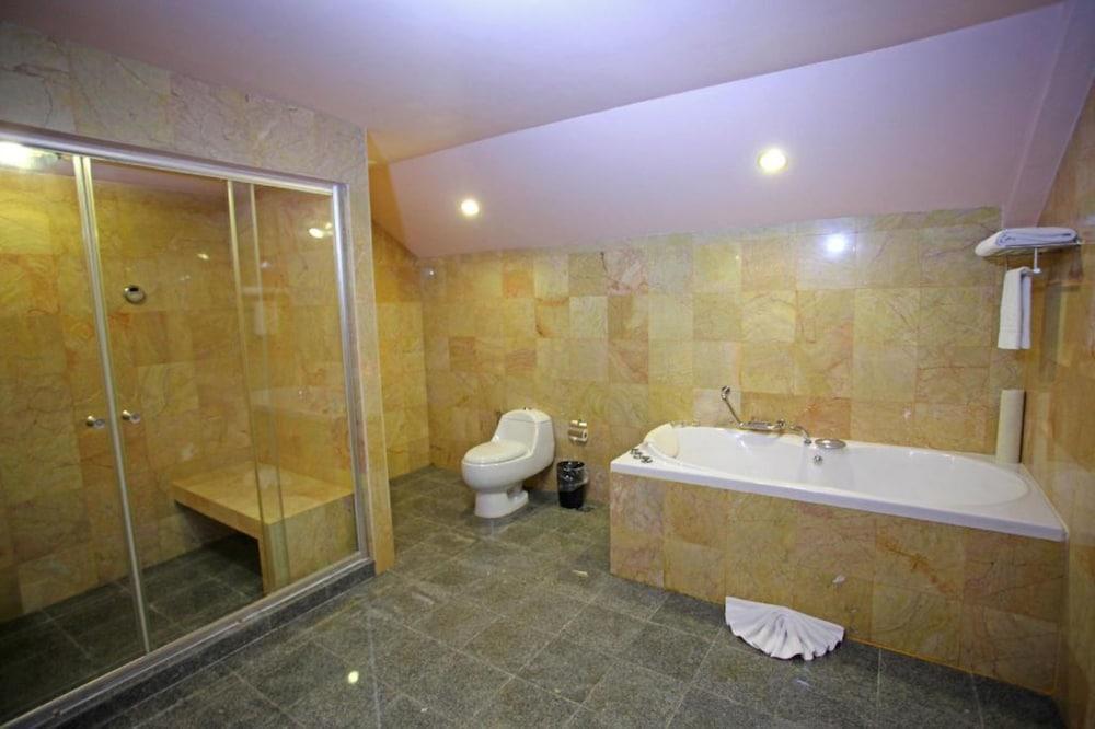 Bayon Era Hotel 4*