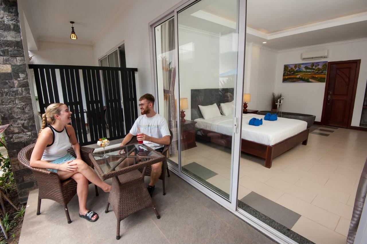 Mad Monkey Albergue Siem Reap