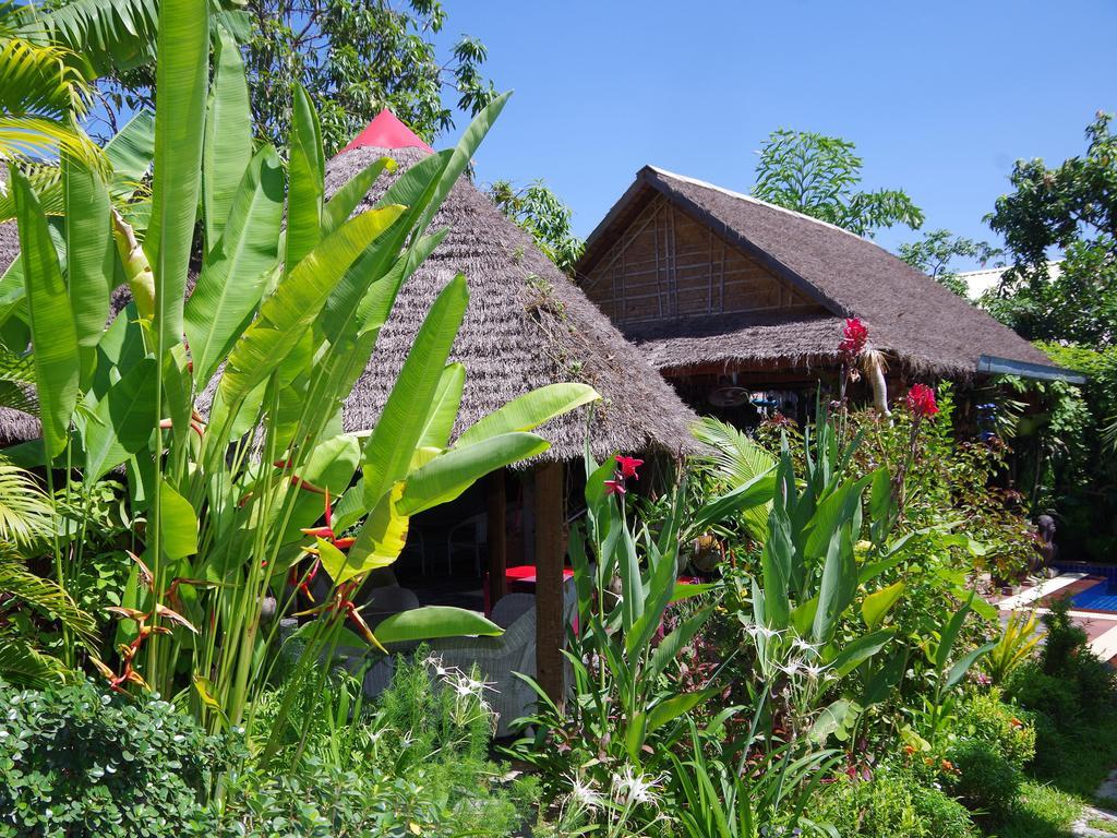 3 Monkeys Villa Residence *