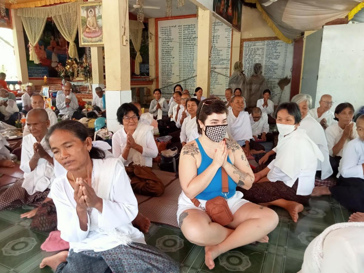 Kakrona Pouk Ở trọ