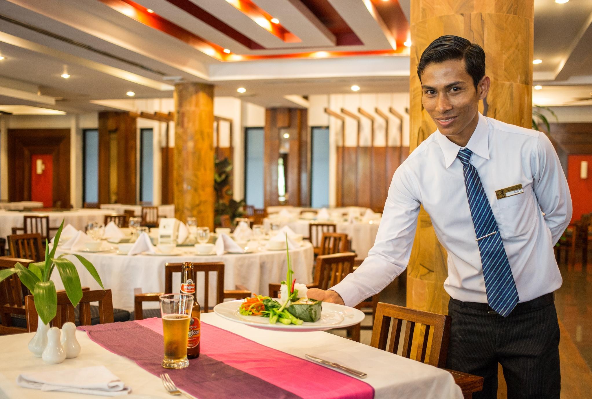 Royal Empire Premium 4* Siem Reap