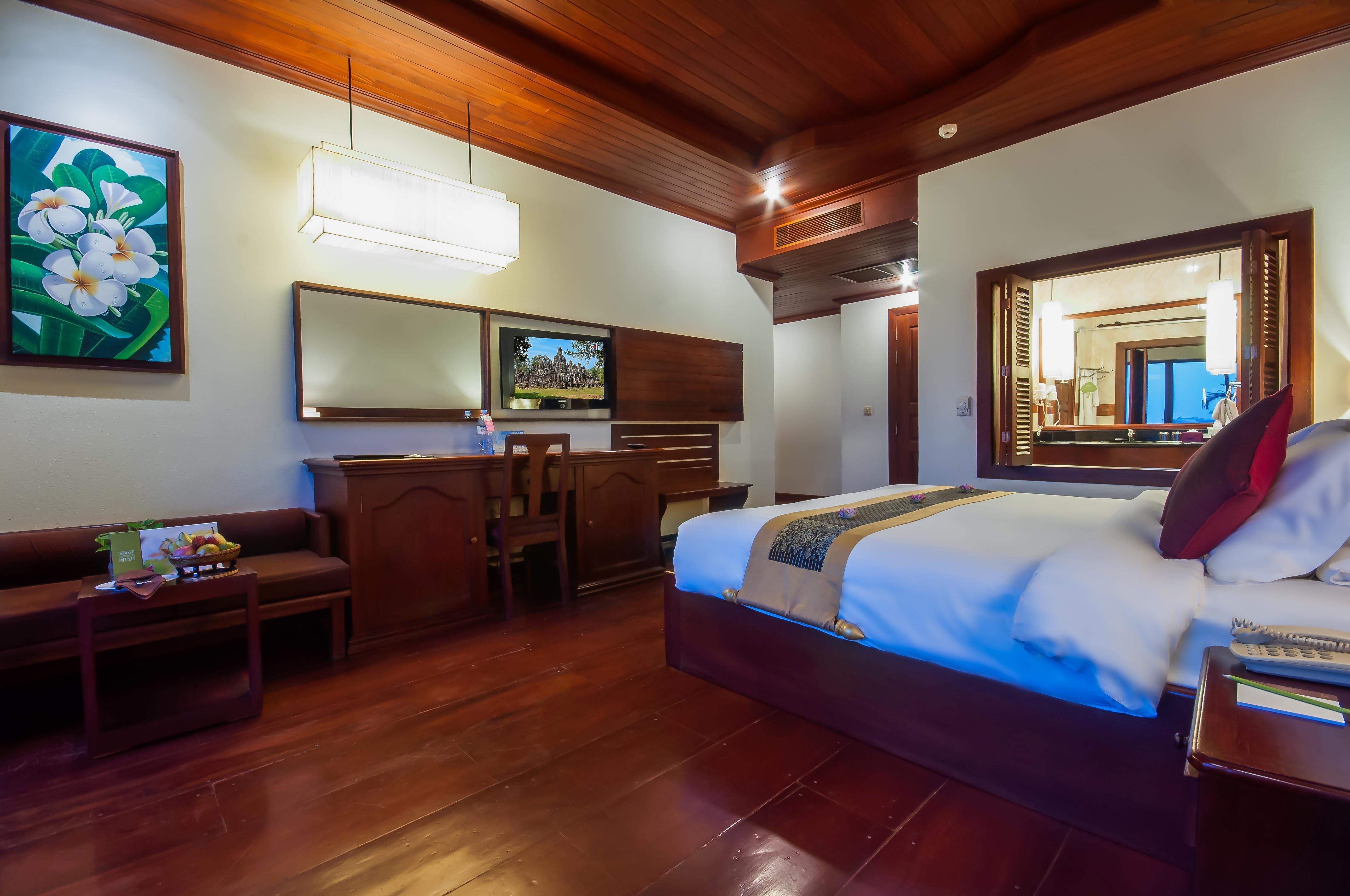 Borei Angkor & 5*
