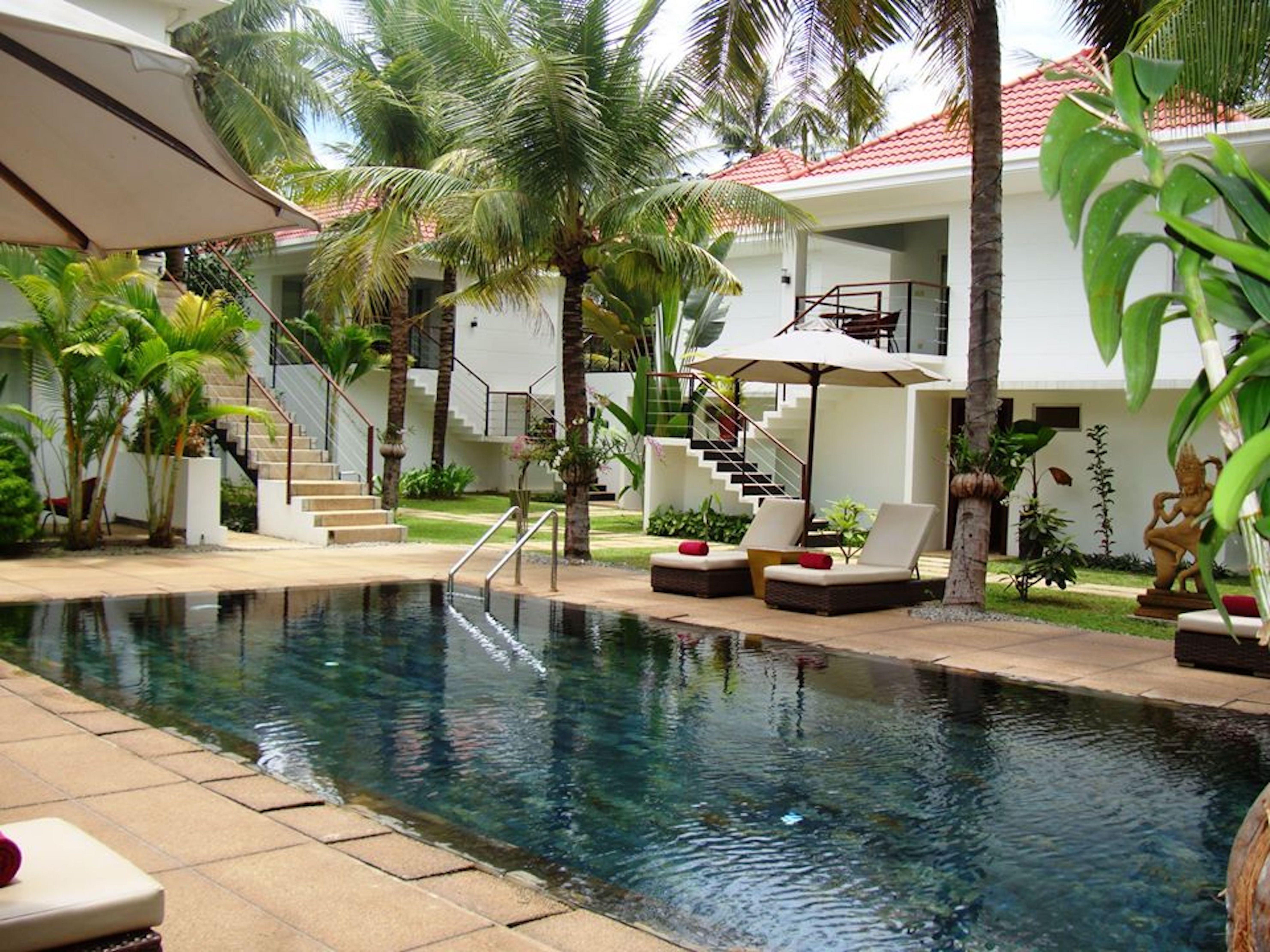 Apsara Suorkear 4*