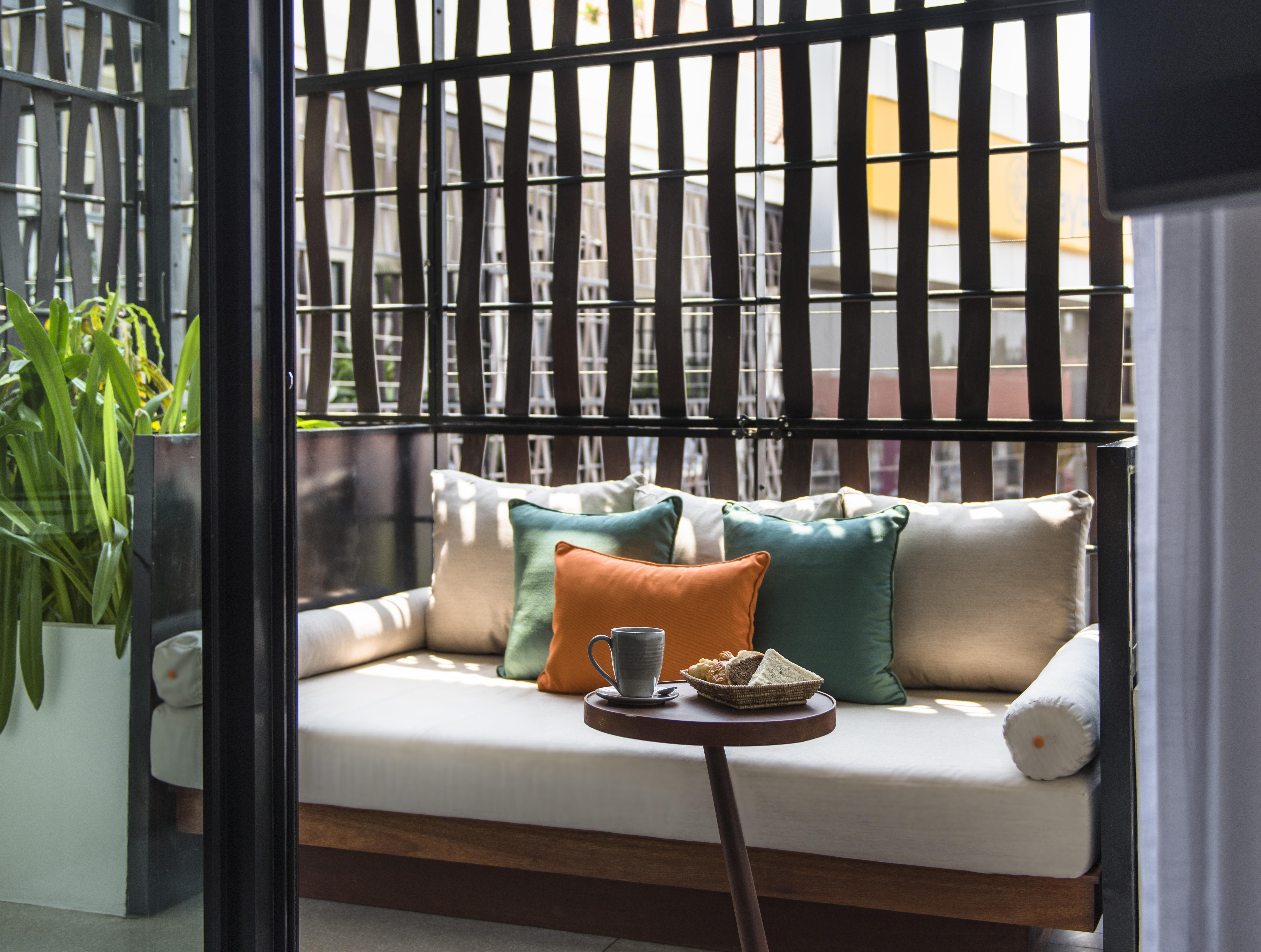 The Aviary Hotel 4*