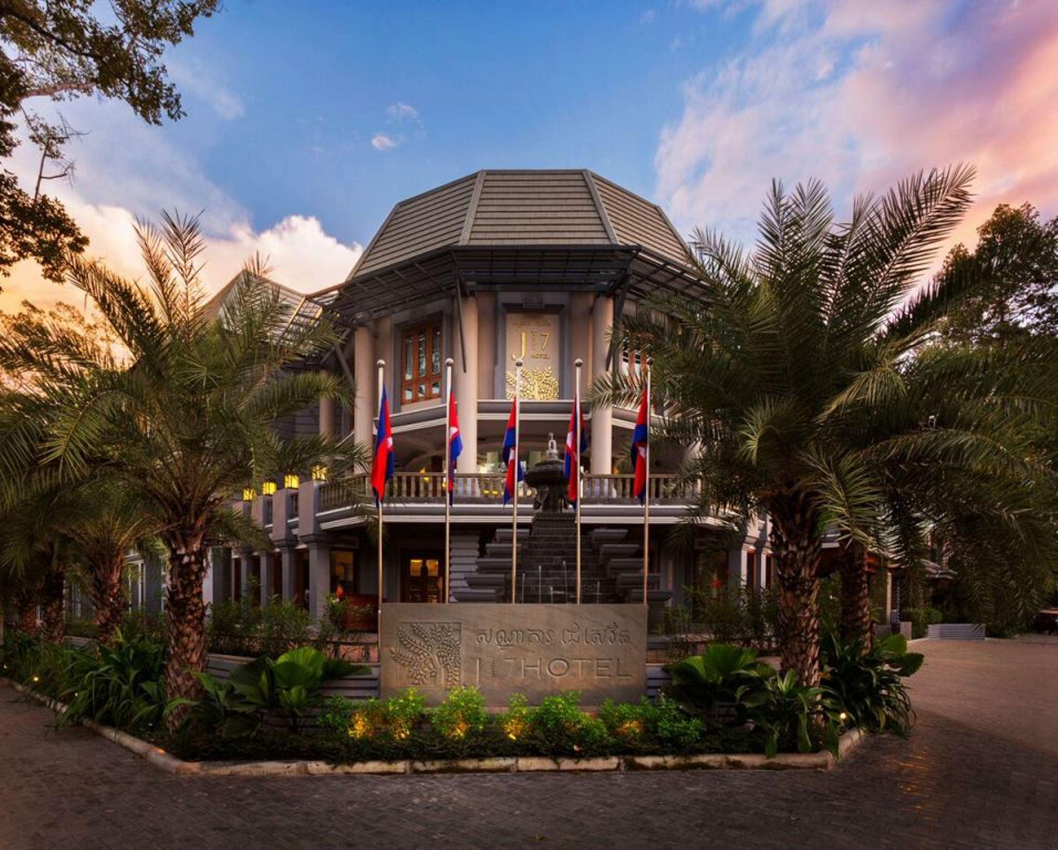 J7 Angkor Resort 5*