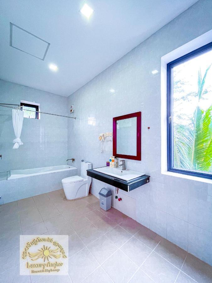 Luxury Angkor & Sky Lounge 4*