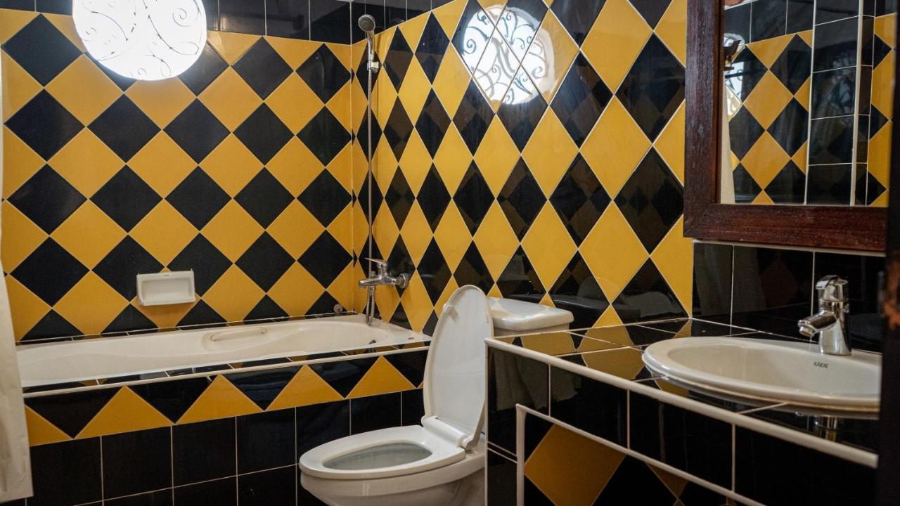Hotel Den Totonou
