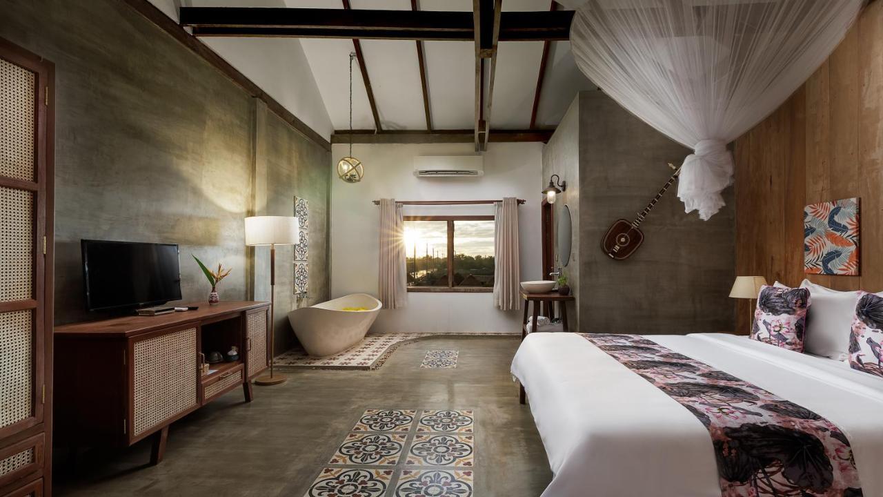 Dontrei Angkor Siem Reap