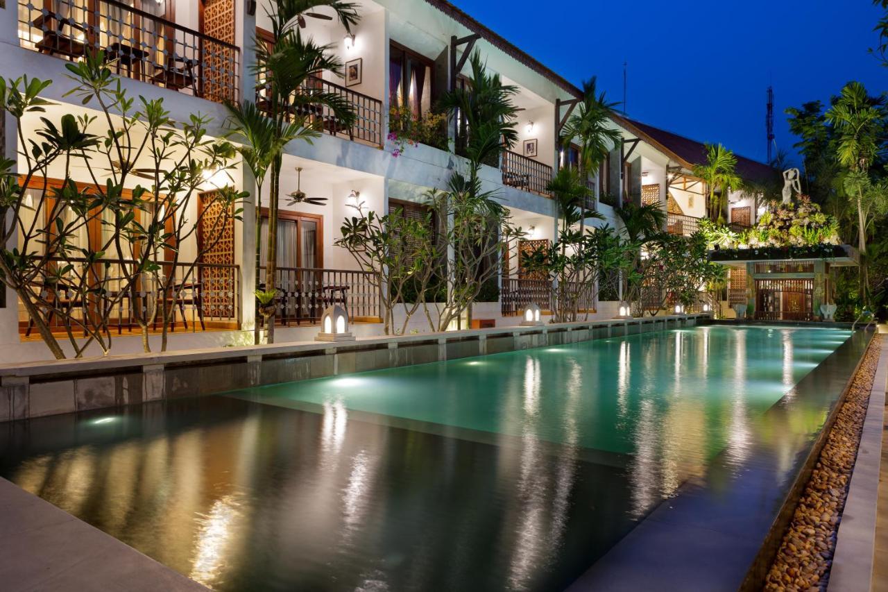 Montra Nivesha And Art Hotel 4*