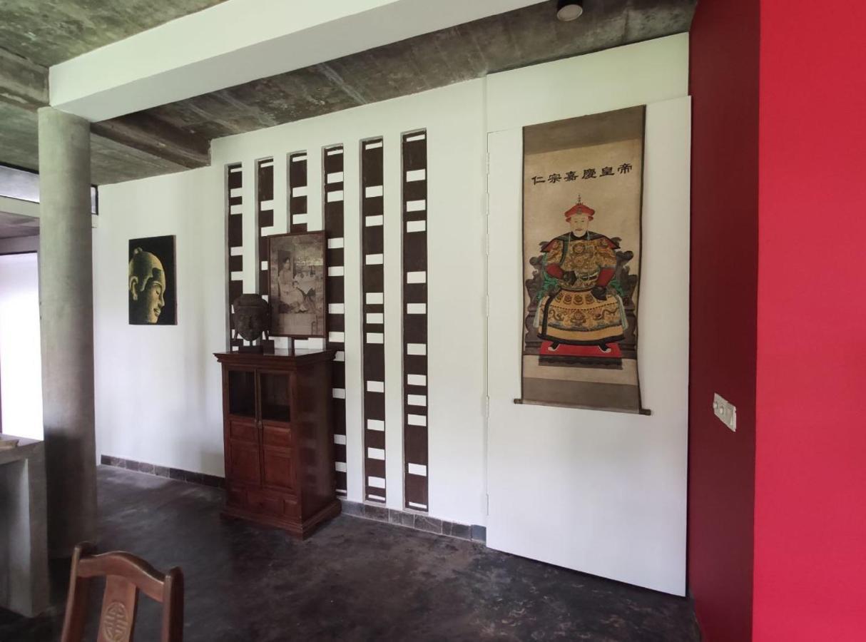 Redbox House Villa *