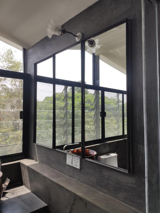 Villa Redbox House