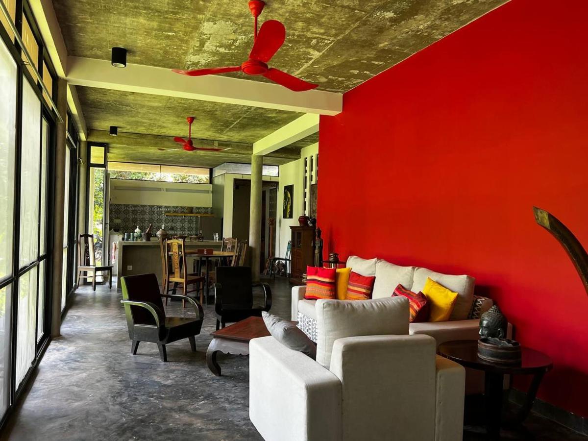 Redbox House Villa
