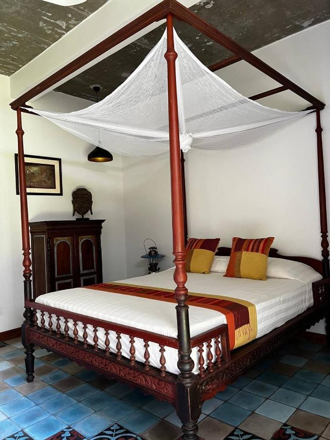Redbox House Villa