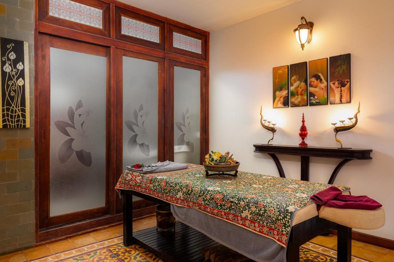 Montra Nivesha And Art Hotel