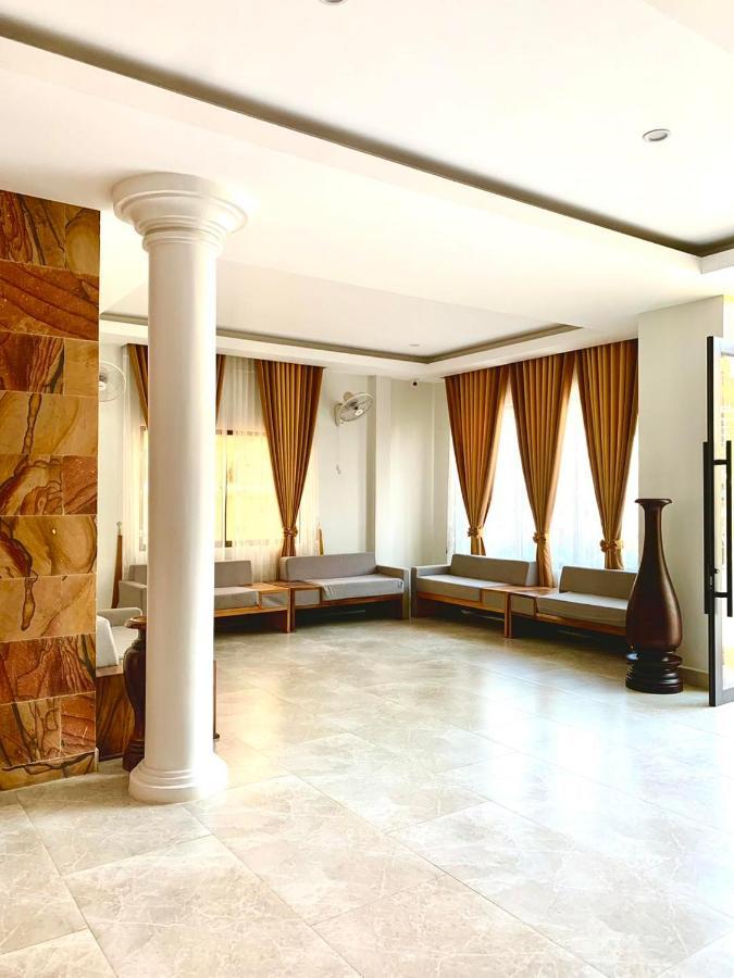 Laluna Guest house *