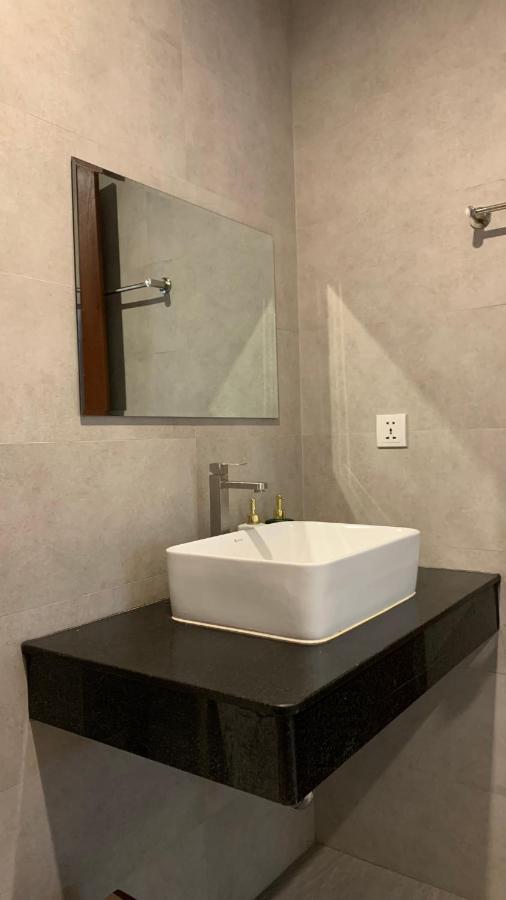 Laluna Guest house *