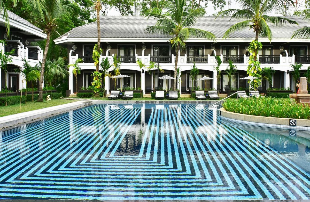 Bensley Collection Pool - Shinta Mani Angkor Resort 5*