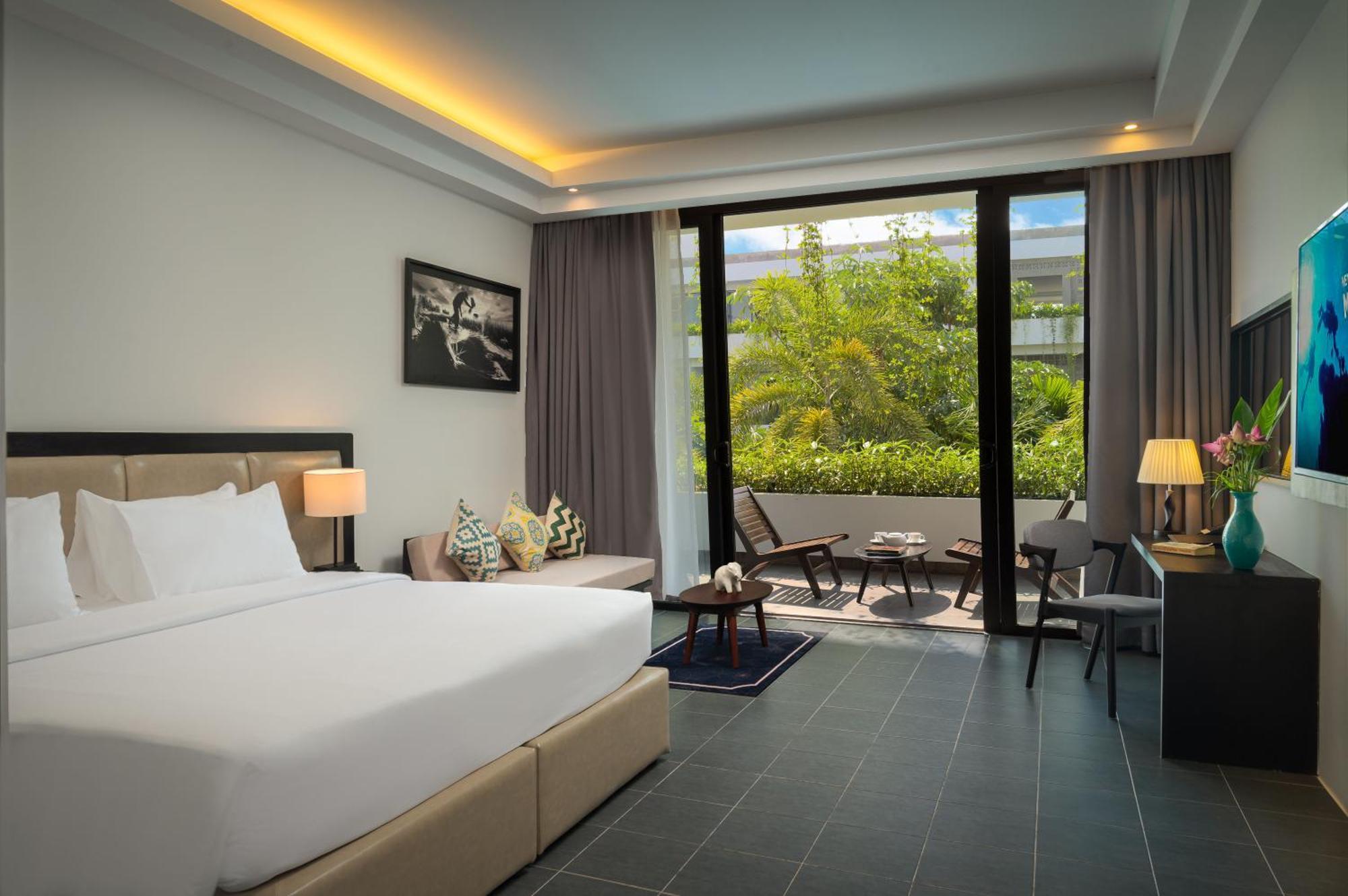 Eightfold Urban Resort 5*