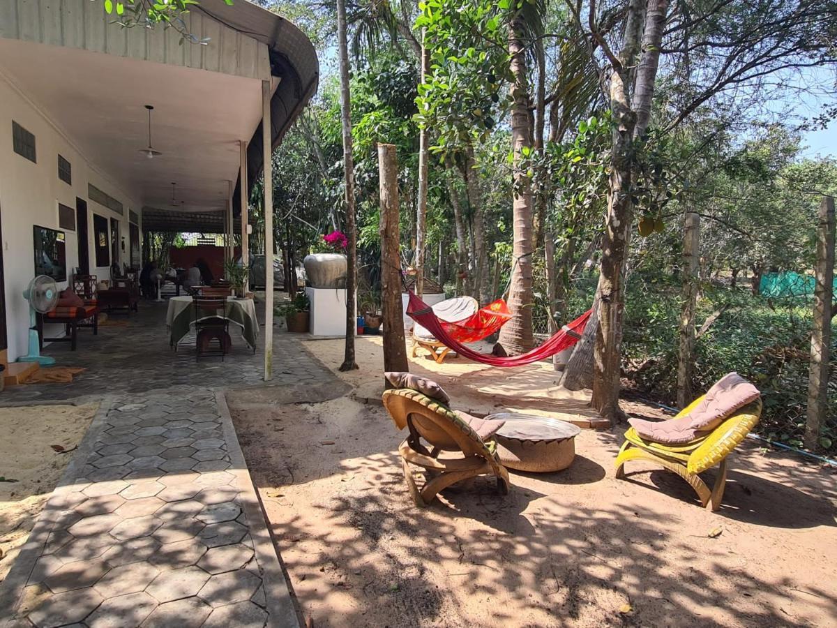 La Maison Des Bambous Bed & Breakfast