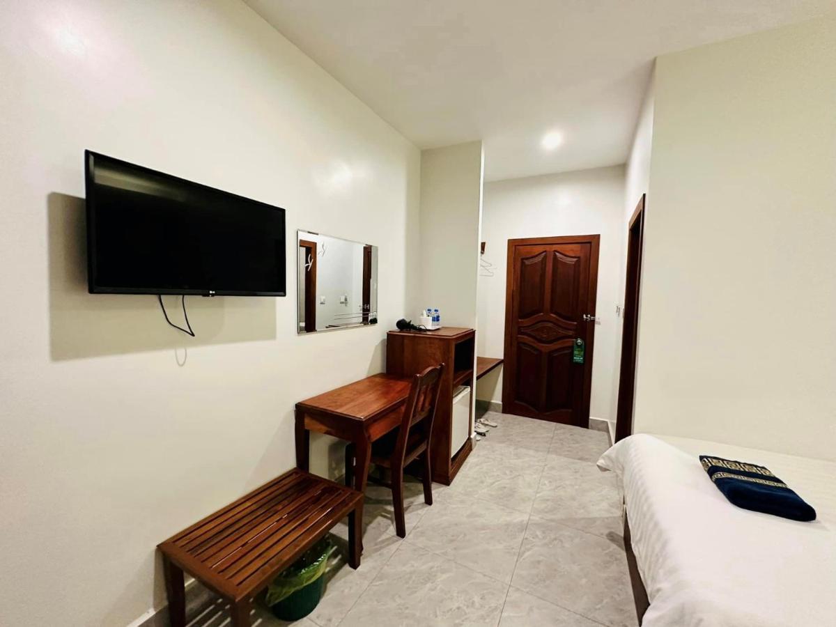 Laluna Guest house *