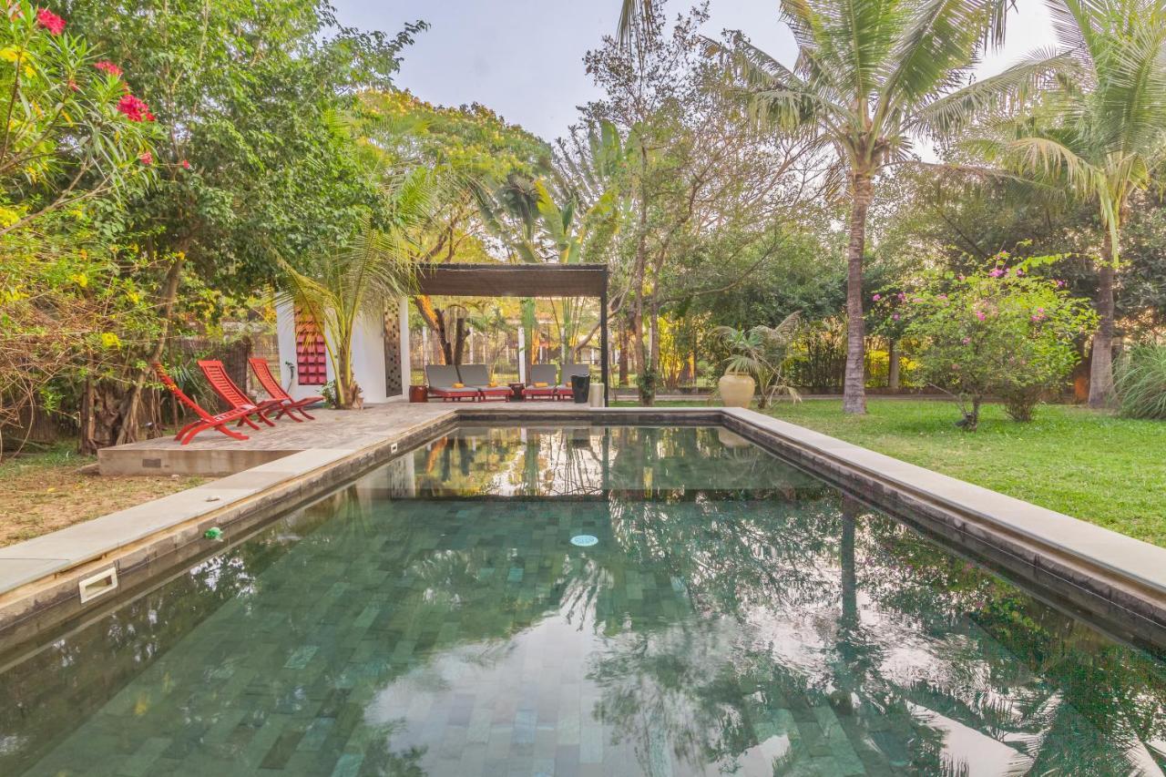 Redbox House - Private Luxury Modern Style 5 Bedrooms *