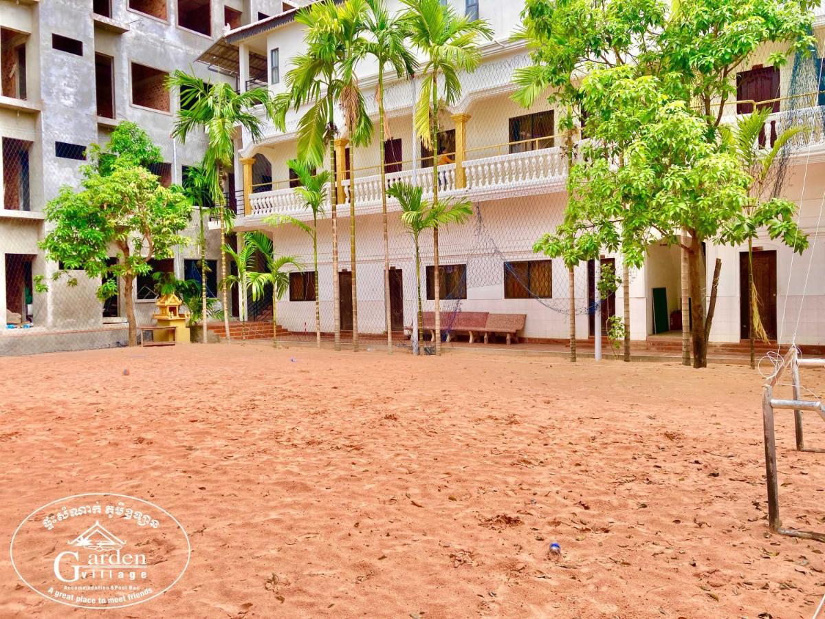 Guest house Garden Village & Pool Bar