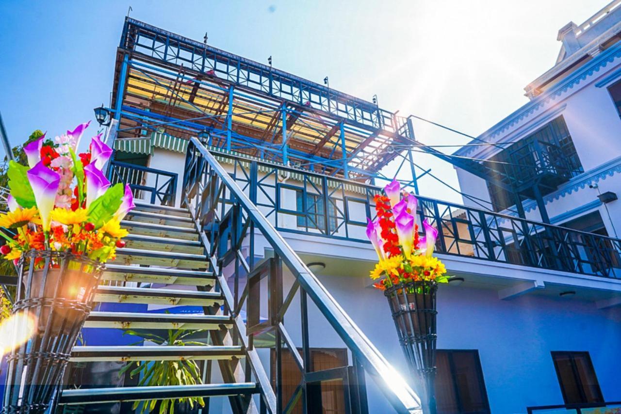 Hostel Purple Panda